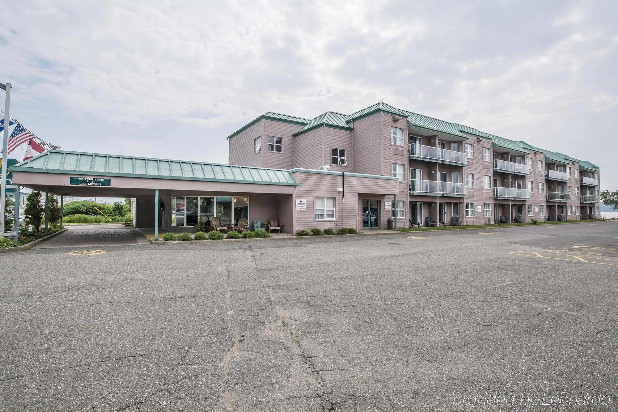 Syracuse Inn And Suites Exterior foto