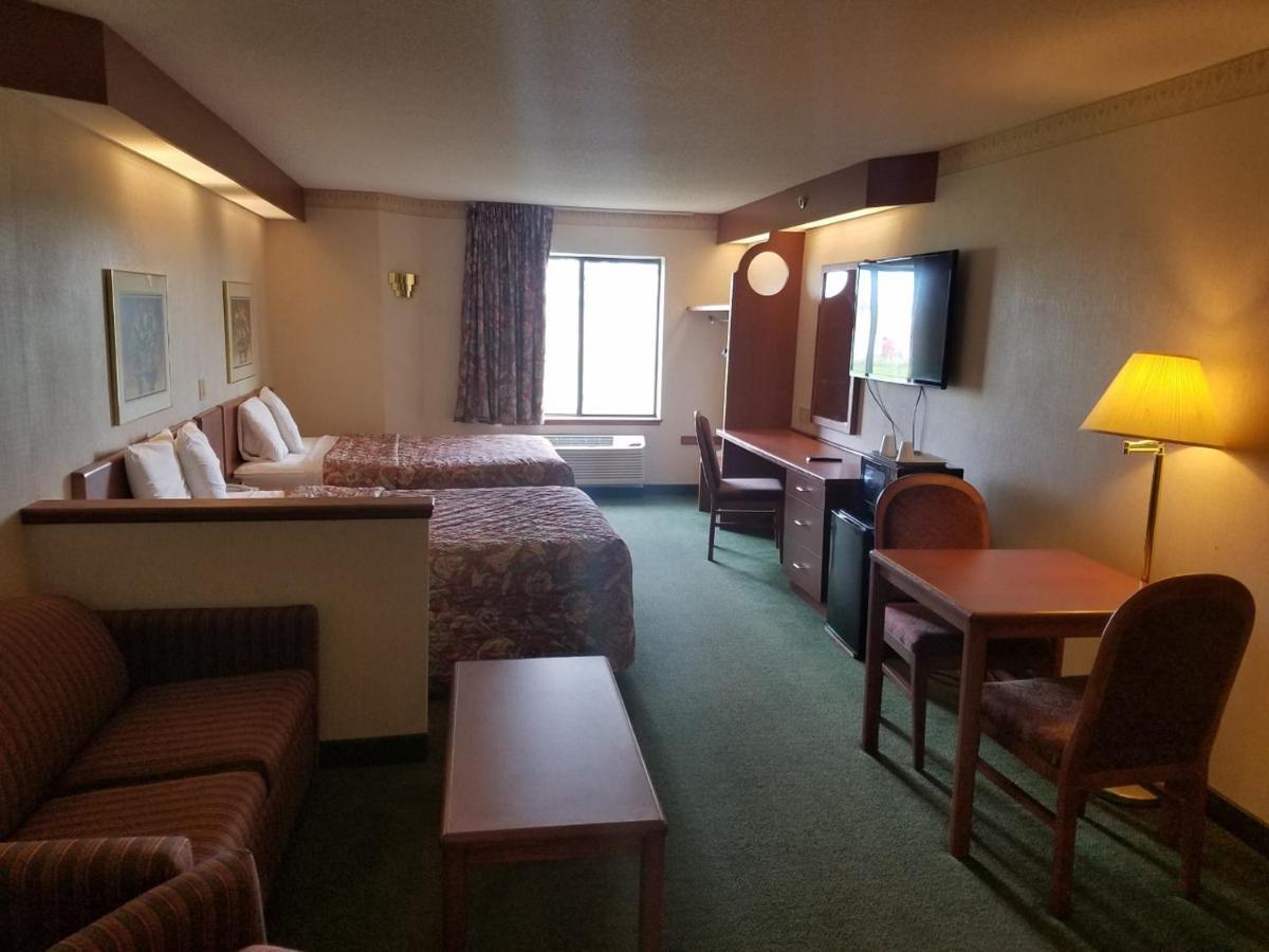 Syracuse Inn And Suites Exterior foto