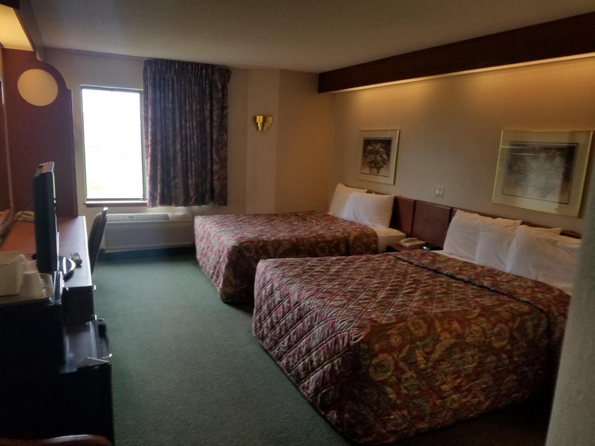Syracuse Inn And Suites Exterior foto